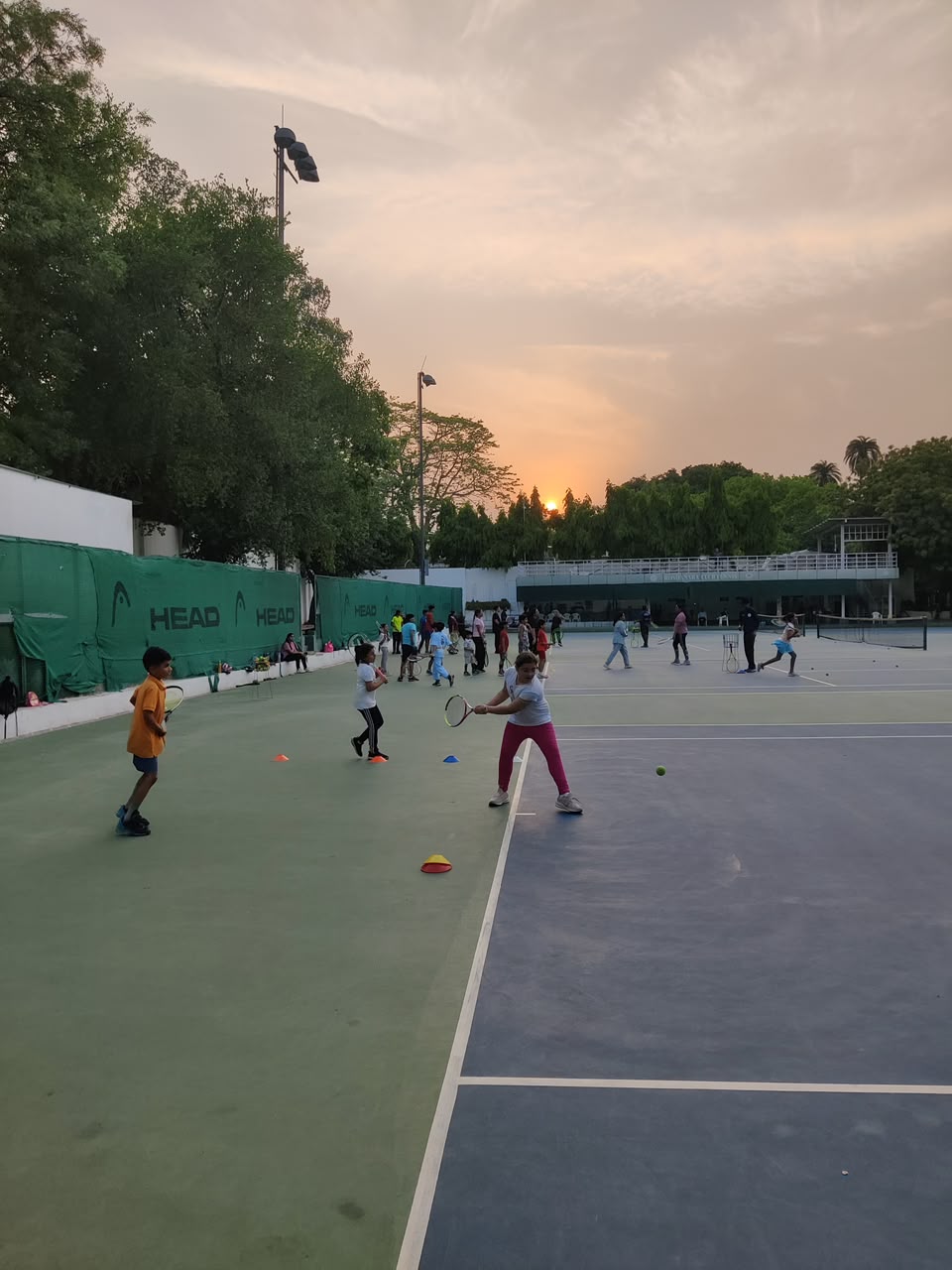 Tennis court facilities at Sports Life